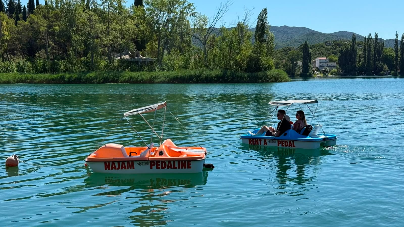 Pedalina Baćinska jezera / Pedal boat Bacina Lakes